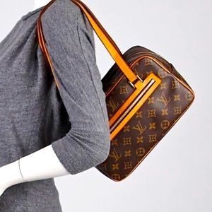 louis vuitton purse